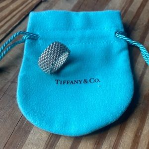 Tiffany ring - Like new